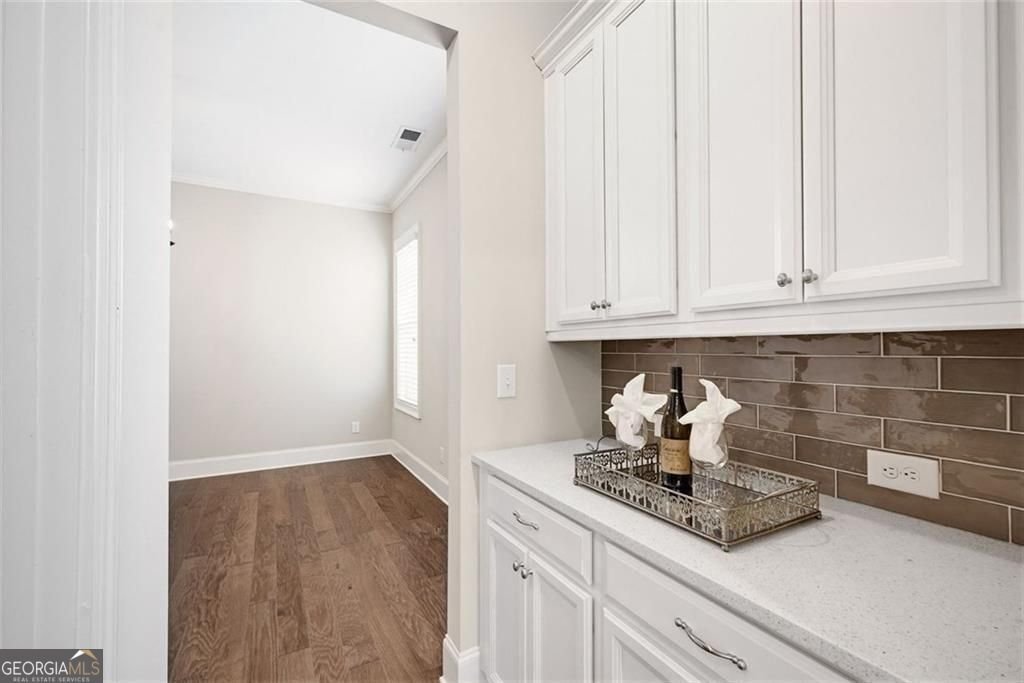 6045 Overlook Club Circle Suwanee - Photo 8