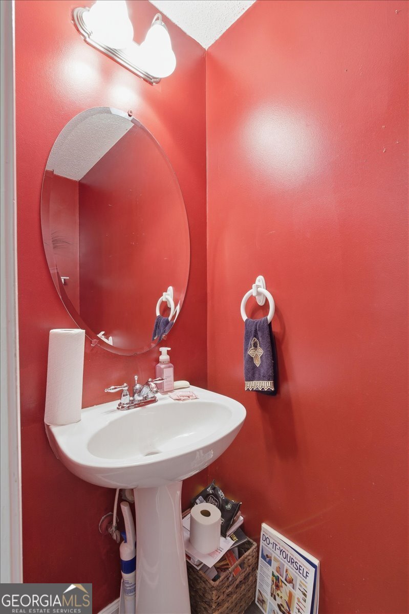 1928 Simmons Lane Hampton - Photo 19