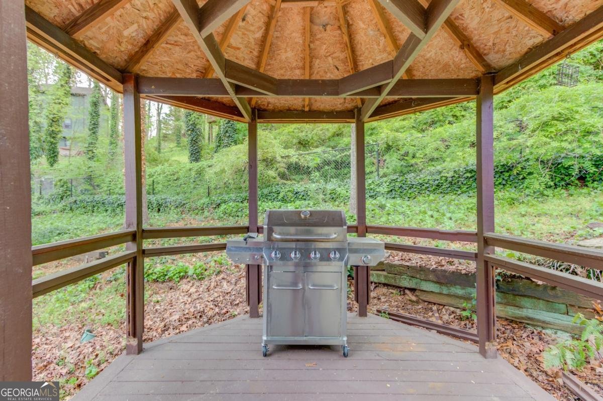 8515 Lake Drive Snellville - Photo 35