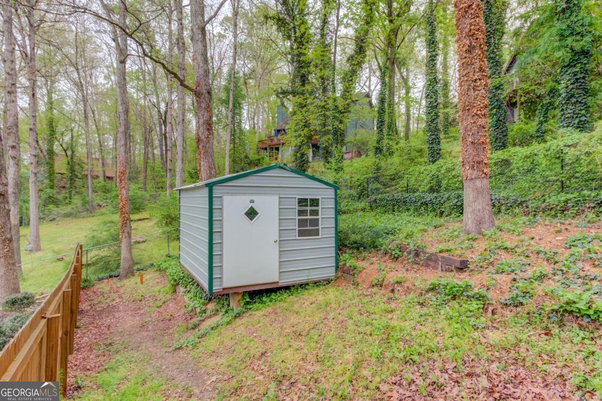 8515 Lake Drive Snellville - Photo 36