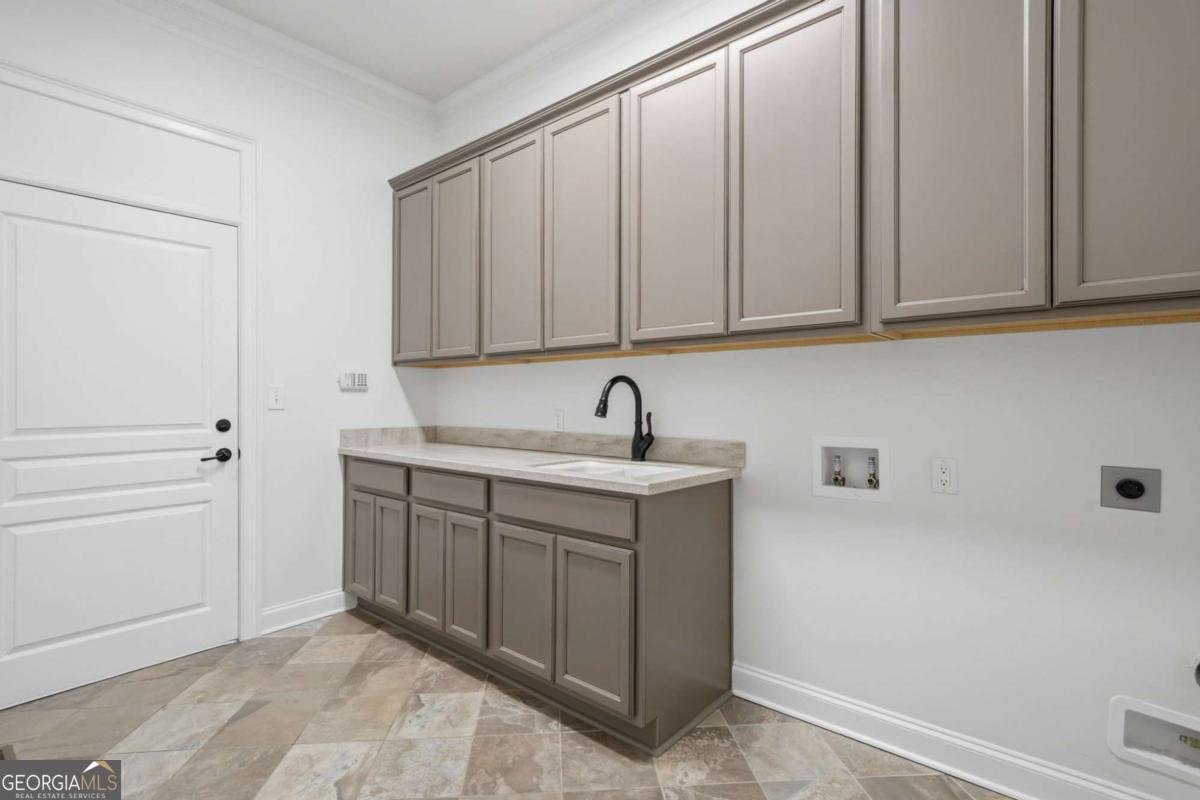 655 Hemlock Trail Canton - Photo 18