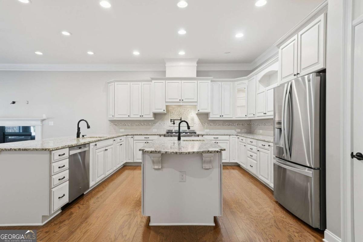 655 Hemlock Trail Canton - Photo 24