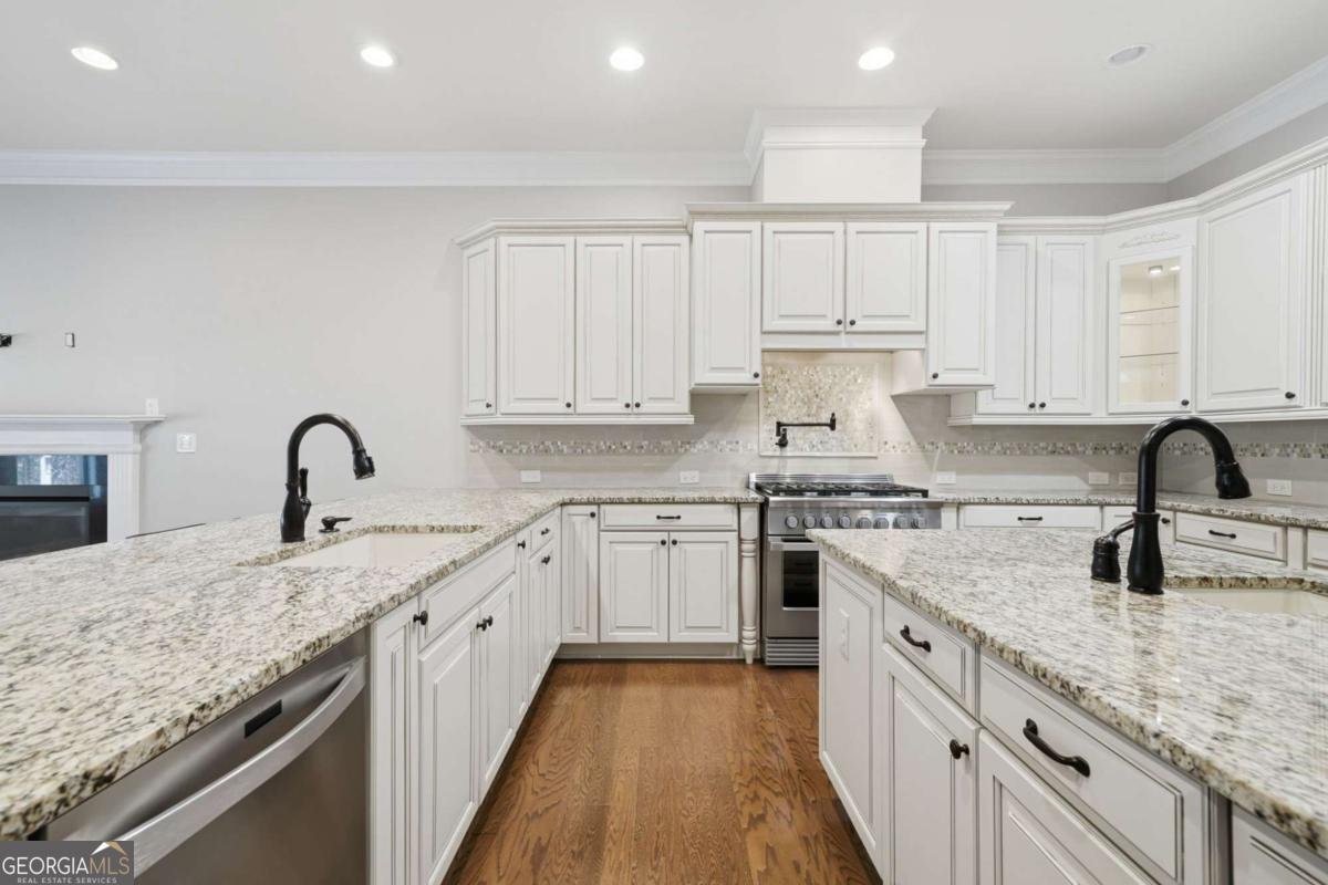 655 Hemlock Trail Canton - Photo 25