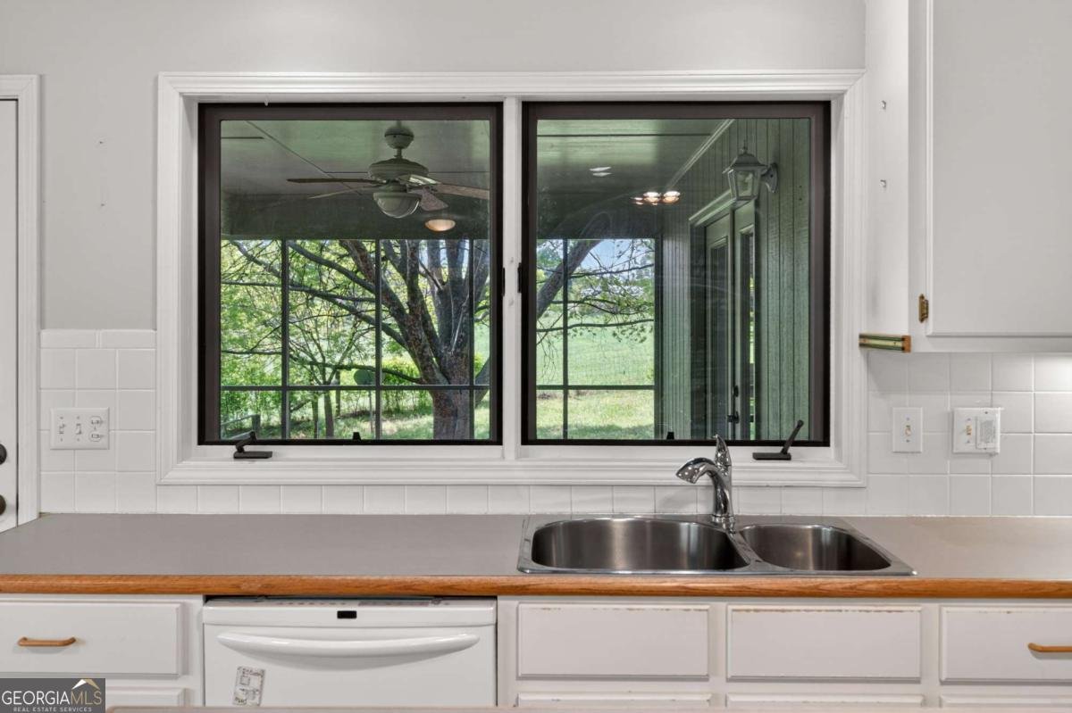 2503 Bear Creek Road Statham - Photo 12