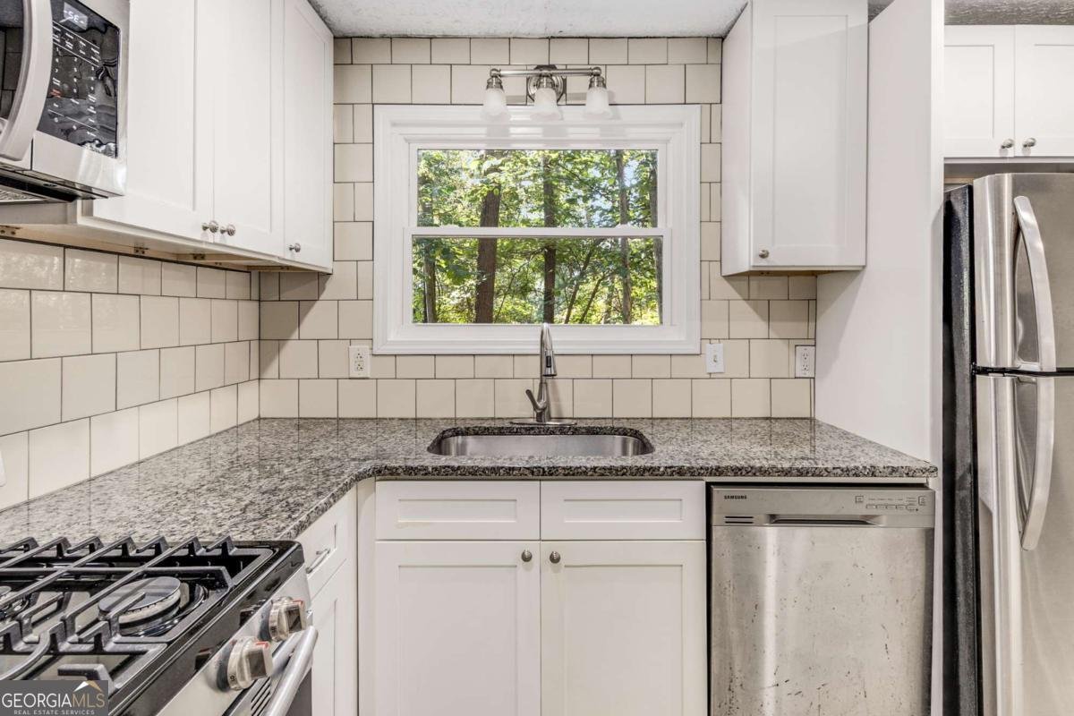 230 Apple Branch Drive Woodstock - Photo 12