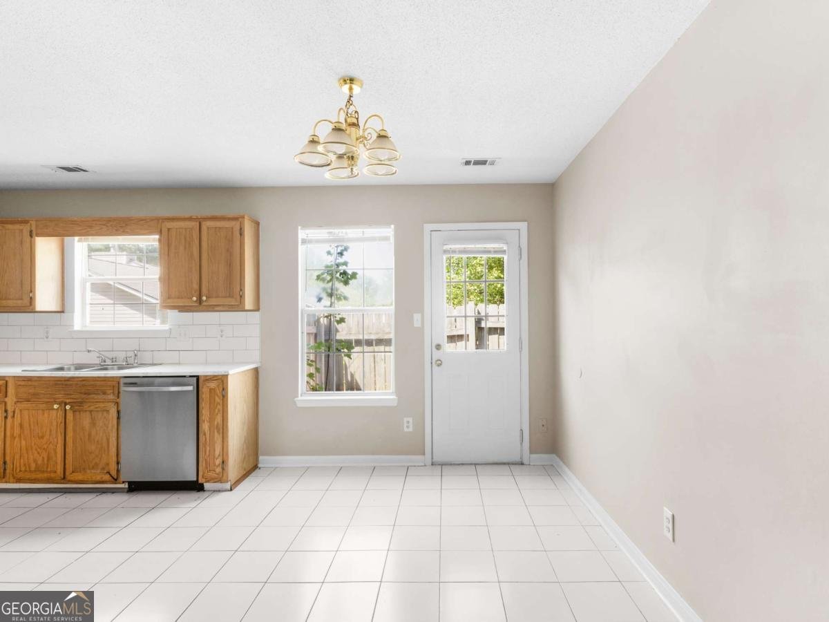 276 Village Drive Mcdonough - Photo 7