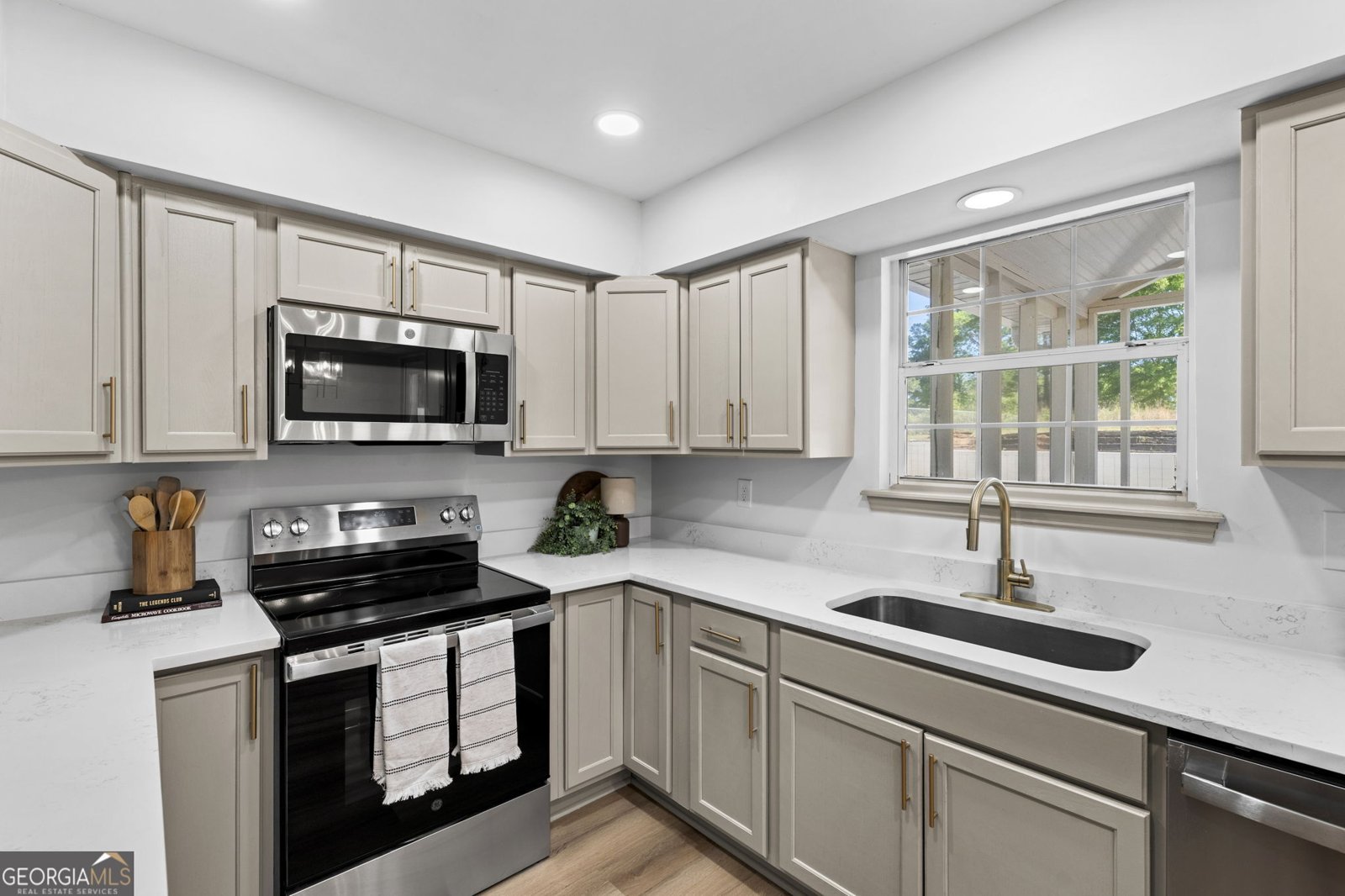 5150 Bowman Road Macon - Photo 14