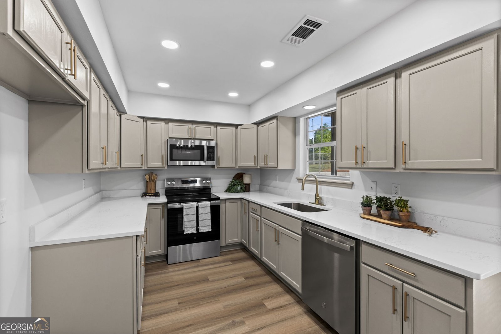 5150 Bowman Road Macon - Photo 16