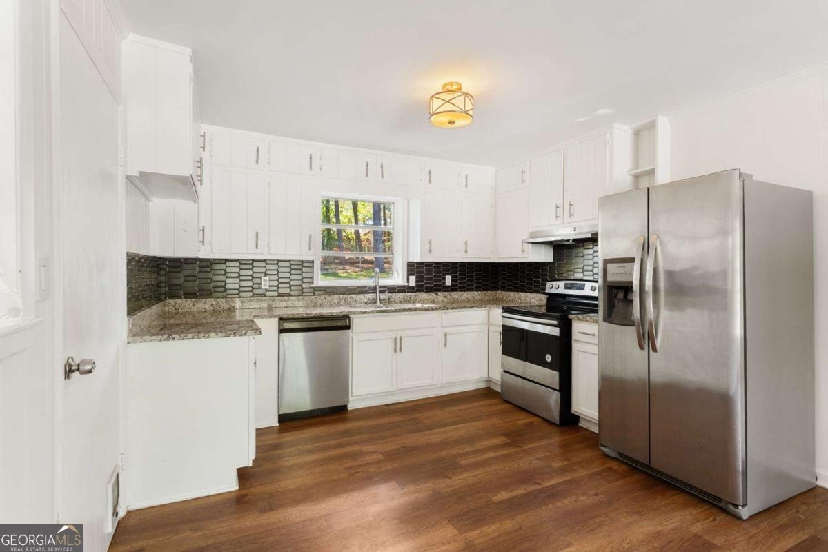 1845 Fort Valley Drive Atlanta - Photo 10