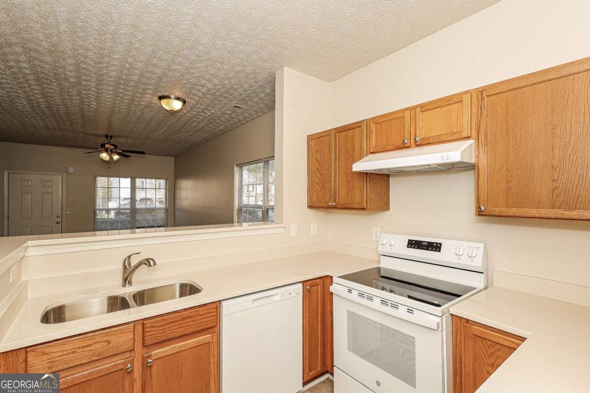 6117 Camden Forrest Cove Riverdale - Photo 9