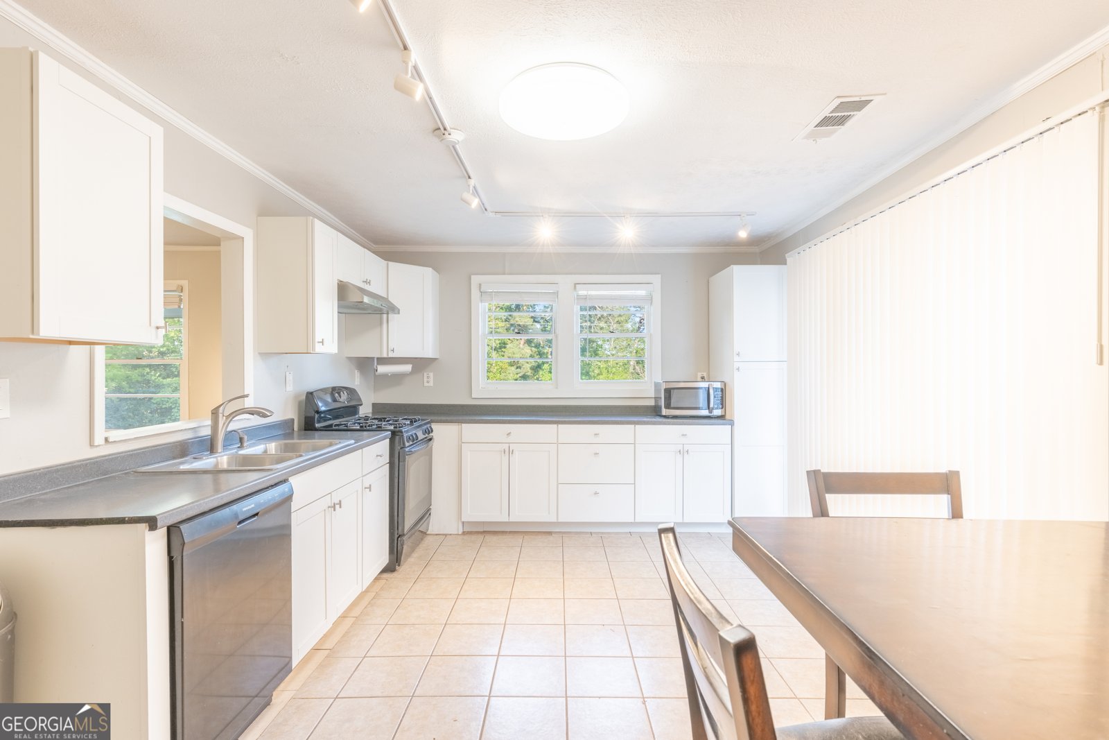 2290 Pinetree Lane Conyers - Photo 18