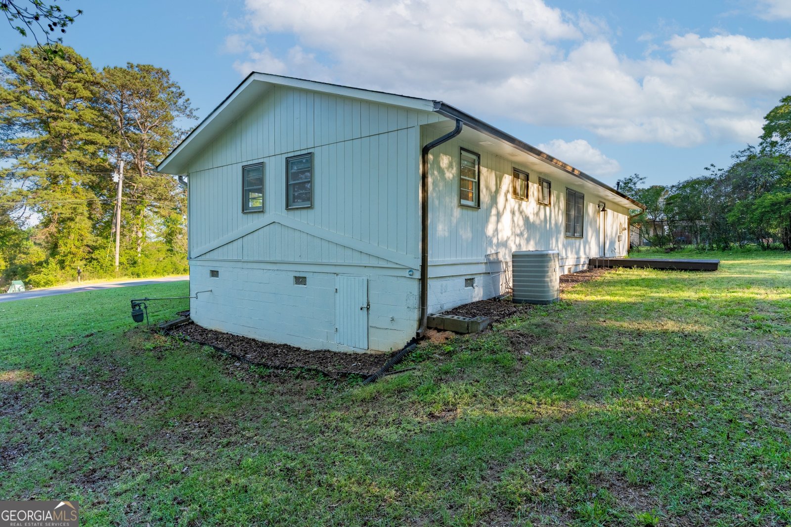 2290 Pinetree Lane Conyers - Photo 9