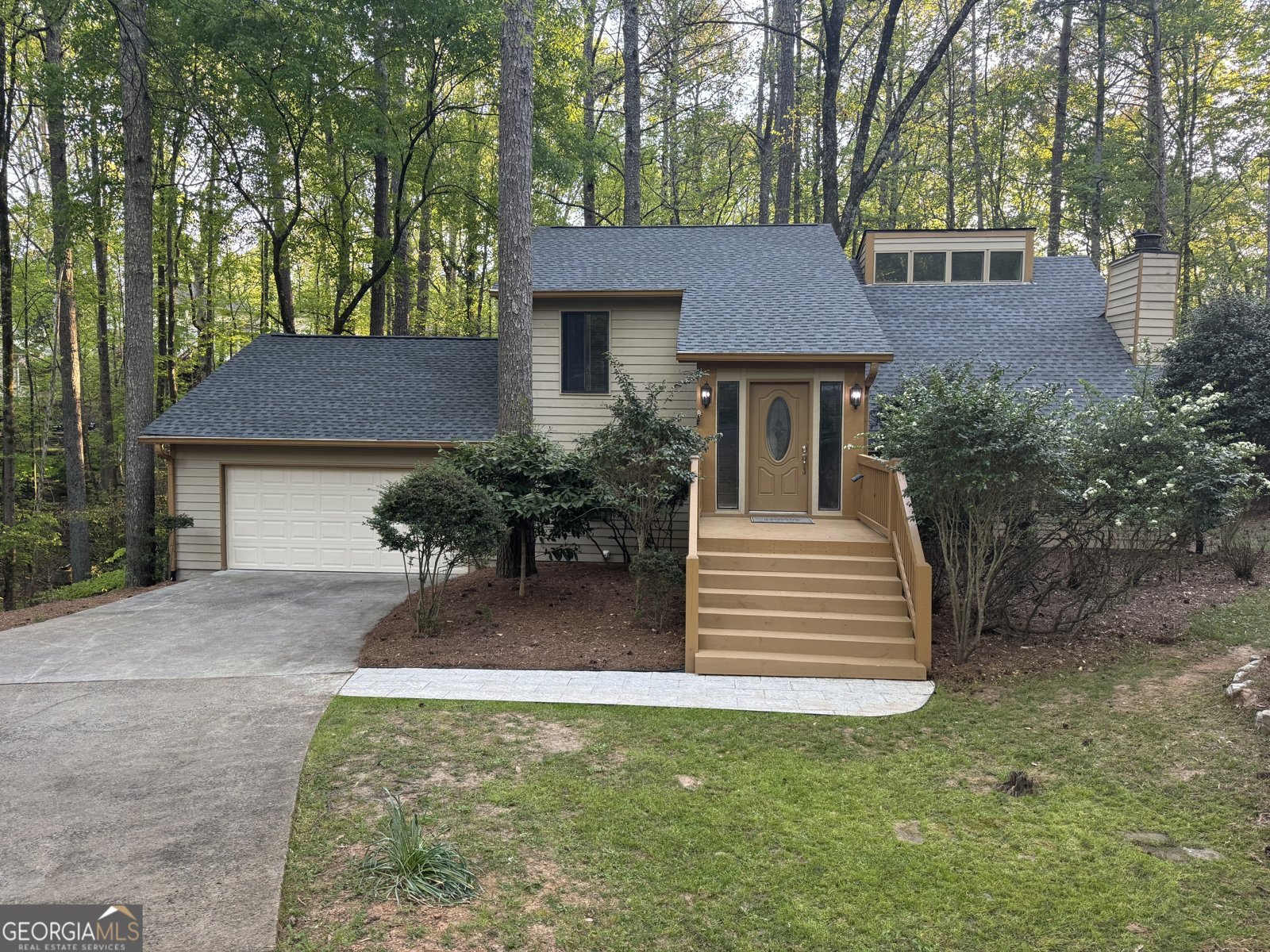 680 Branch Valley Court Roswell - Photo 1