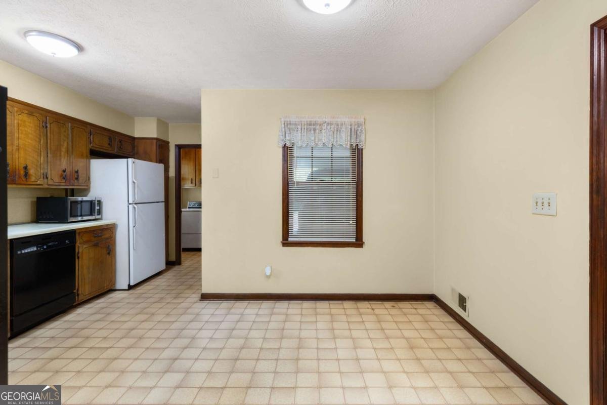 302 Pine Lake Drive Cumming - Photo 10