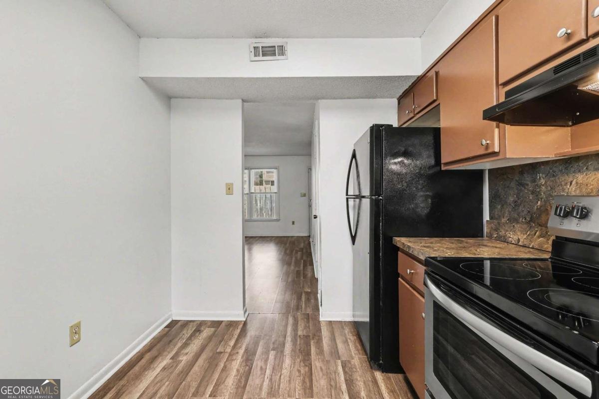 2060 Kings Gate Circle Snellville - Photo 11