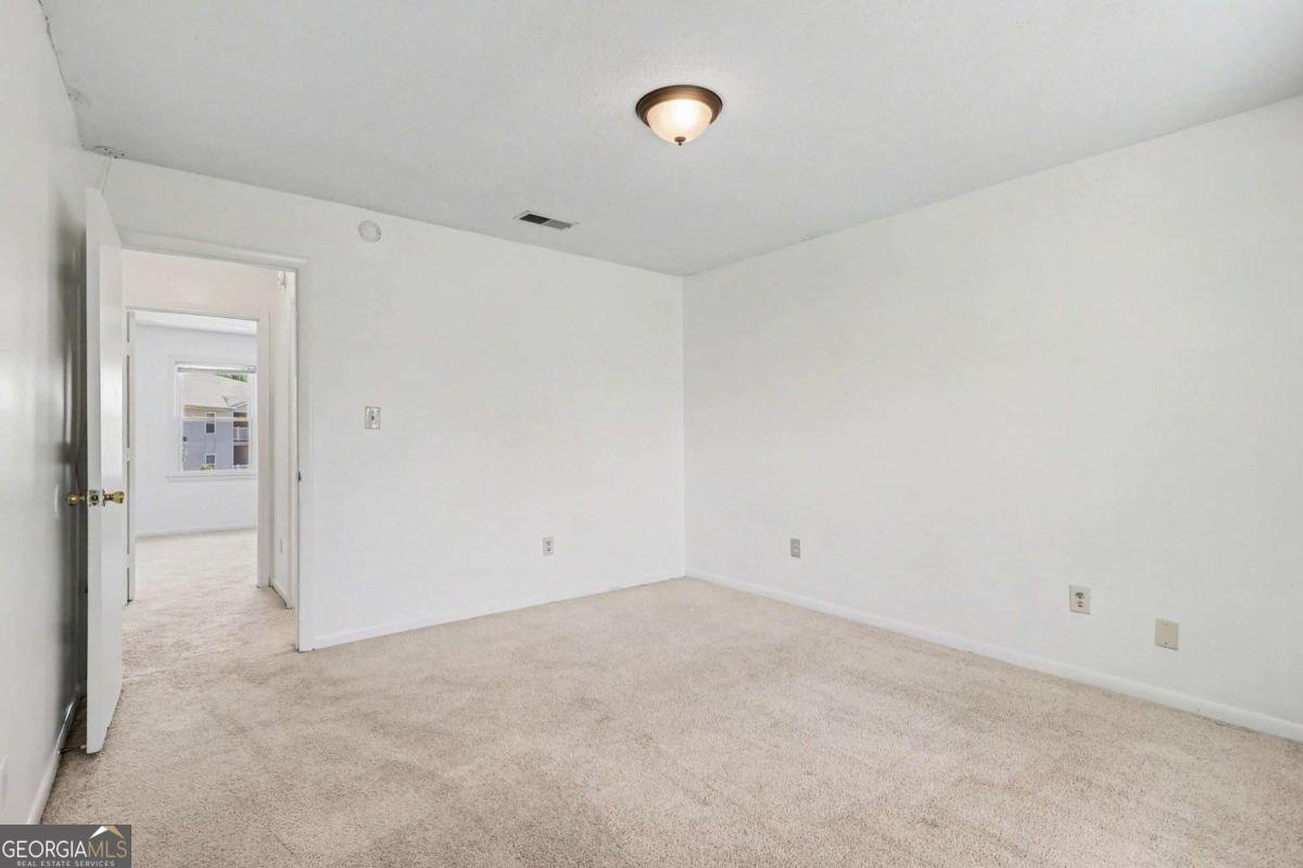 2060 Kings Gate Circle Snellville - Photo 14