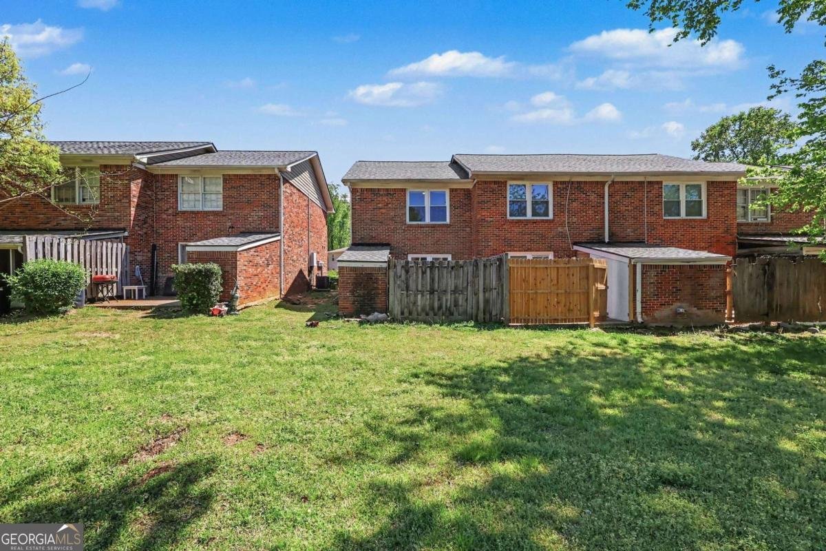 2060 Kings Gate Circle Snellville - Photo 22