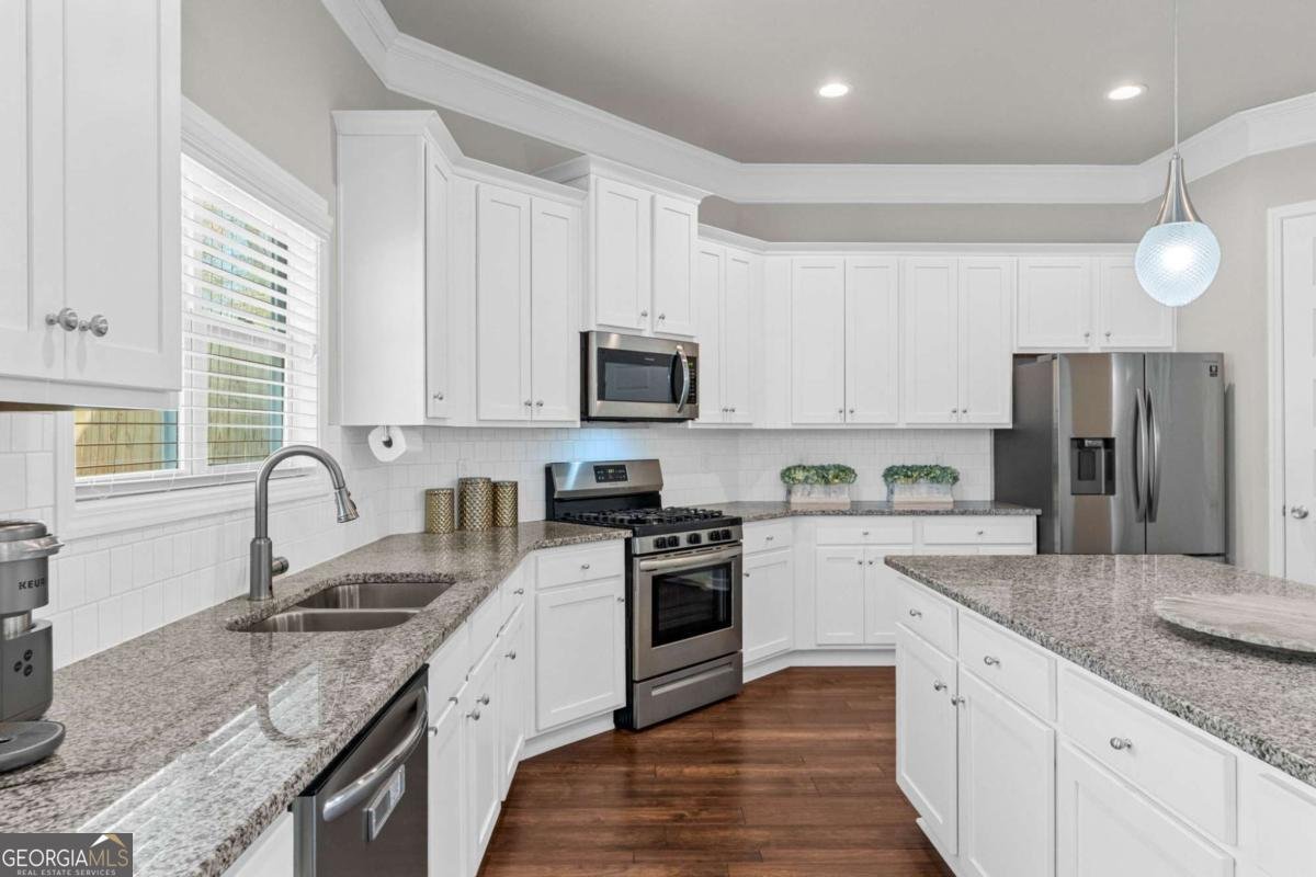 1751 Treymire Court Stone Mountain - Photo 10