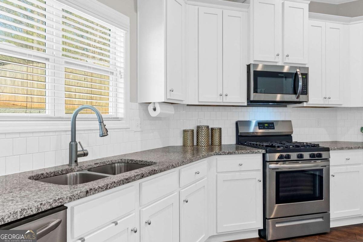 1751 Treymire Court Stone Mountain - Photo 8