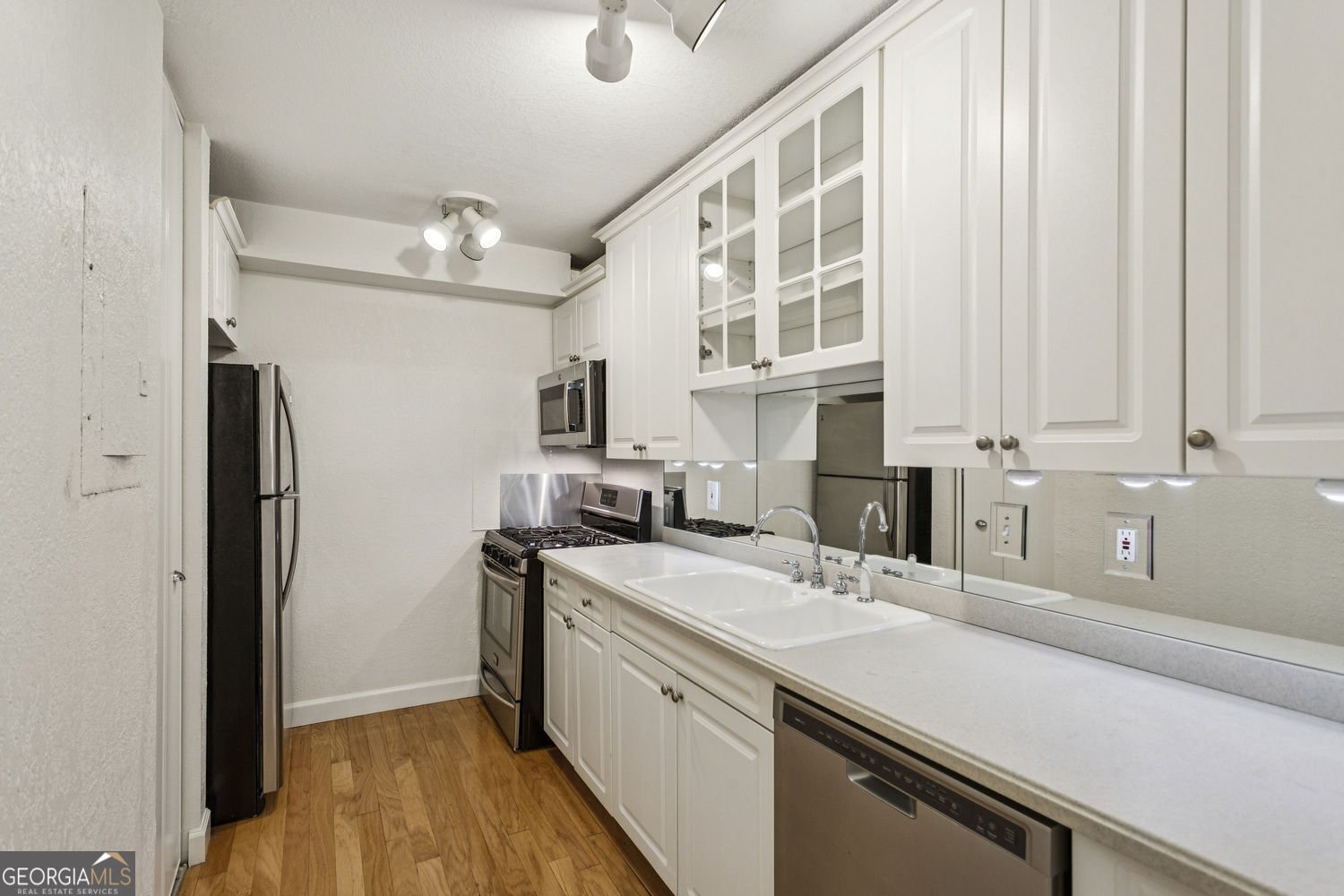 395 Pharr Road Atlanta - Photo 6