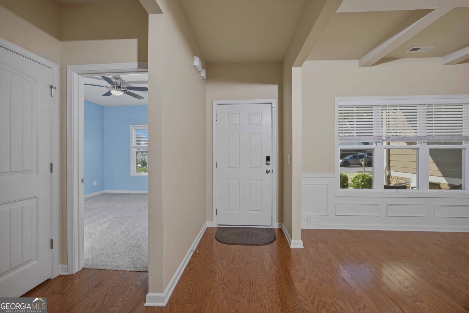 5065 Pond View Drive Columbus - Photo 8