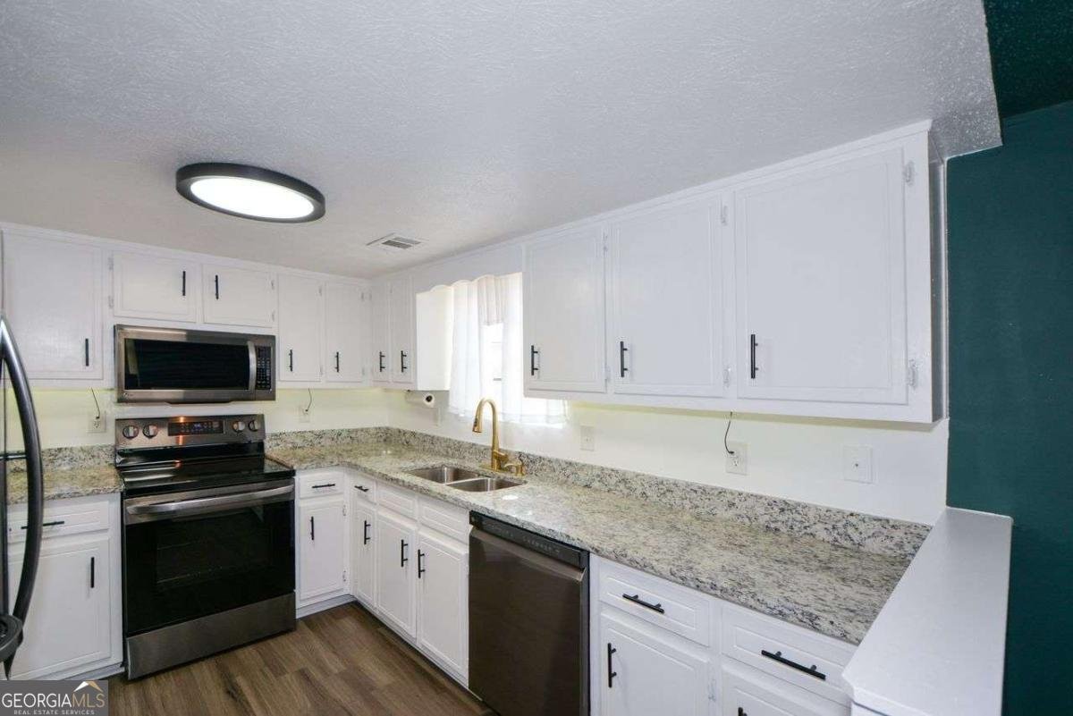 5059 Martins Crossing Road Stone Mountain - Photo 11