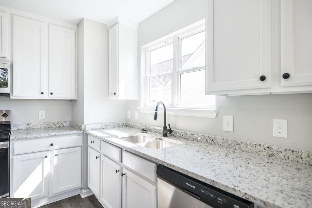 229 Burr Drive Byron - Photo 15