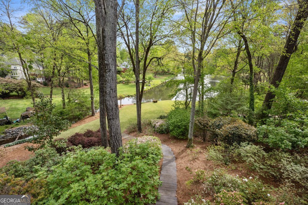 210 Lakeside Drive Kennesaw - Photo 36