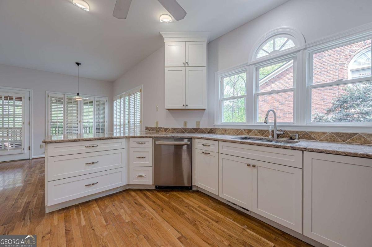 13070 Magnolia Crescent Drive Roswell - Photo 7