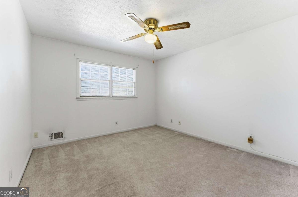 618 ROCKBOROUGH Drive Stone Mountain - Photo 15