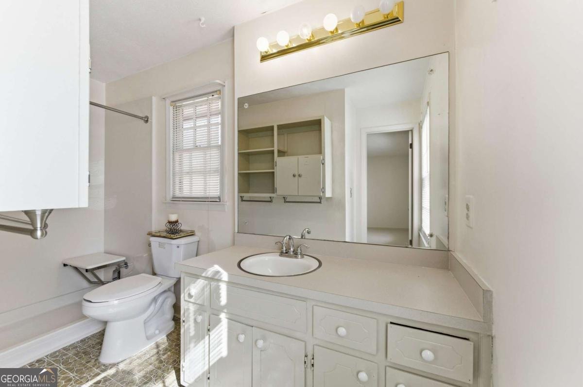 618 ROCKBOROUGH Drive Stone Mountain - Photo 19