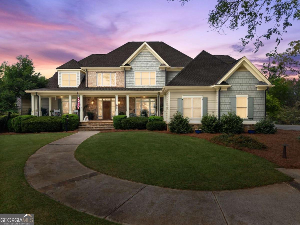 594 Peachtree Road Hoschton - Photo 1