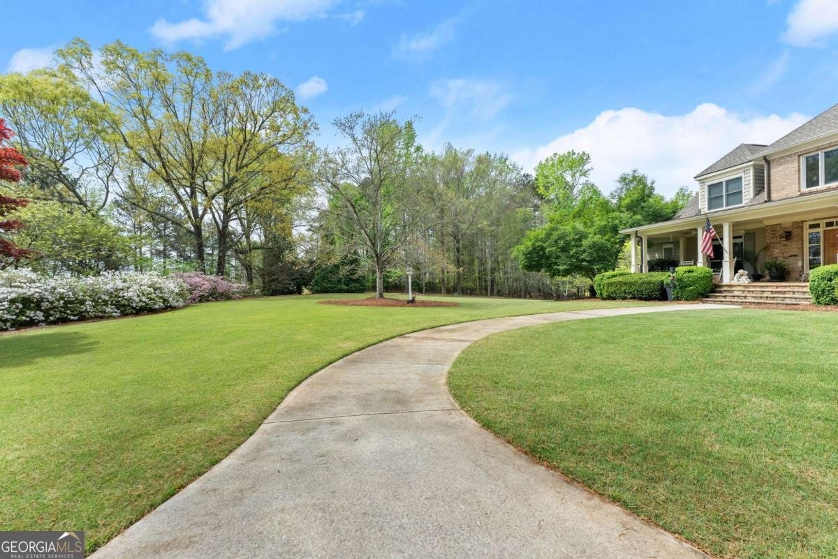 594 Peachtree Road Hoschton - Photo 8