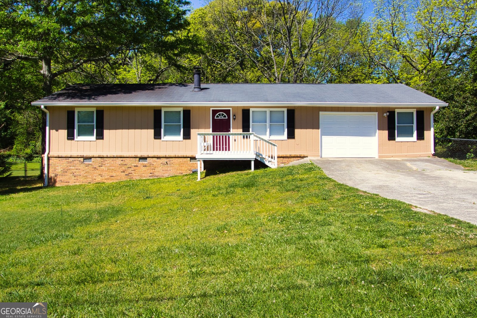 1835 North Road Snellville - Photo 1