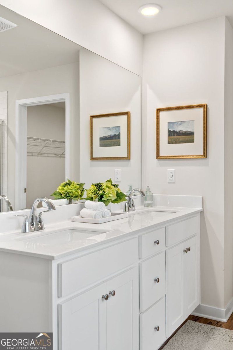 8051 Dickens Drive Fairburn - Photo 10