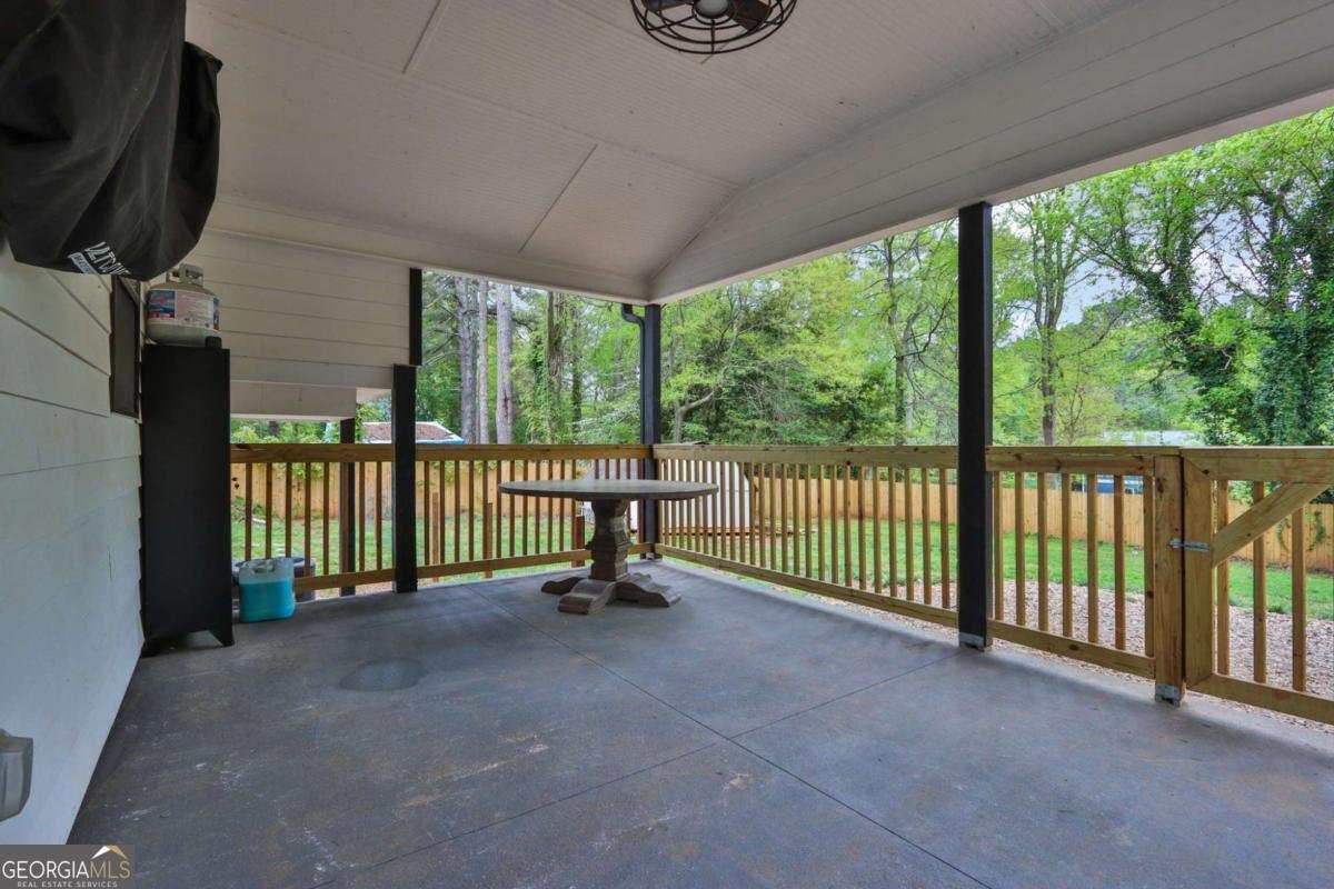 447 Warren Rd Lawrenceville - Photo 32