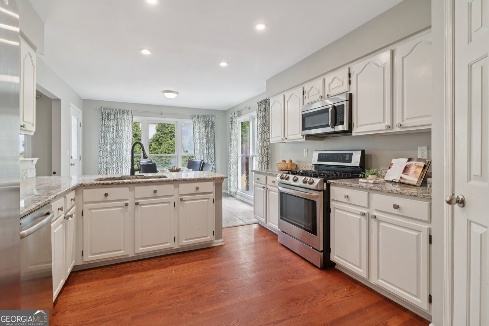 145 Glen Holly Drive Roswell - Photo 8