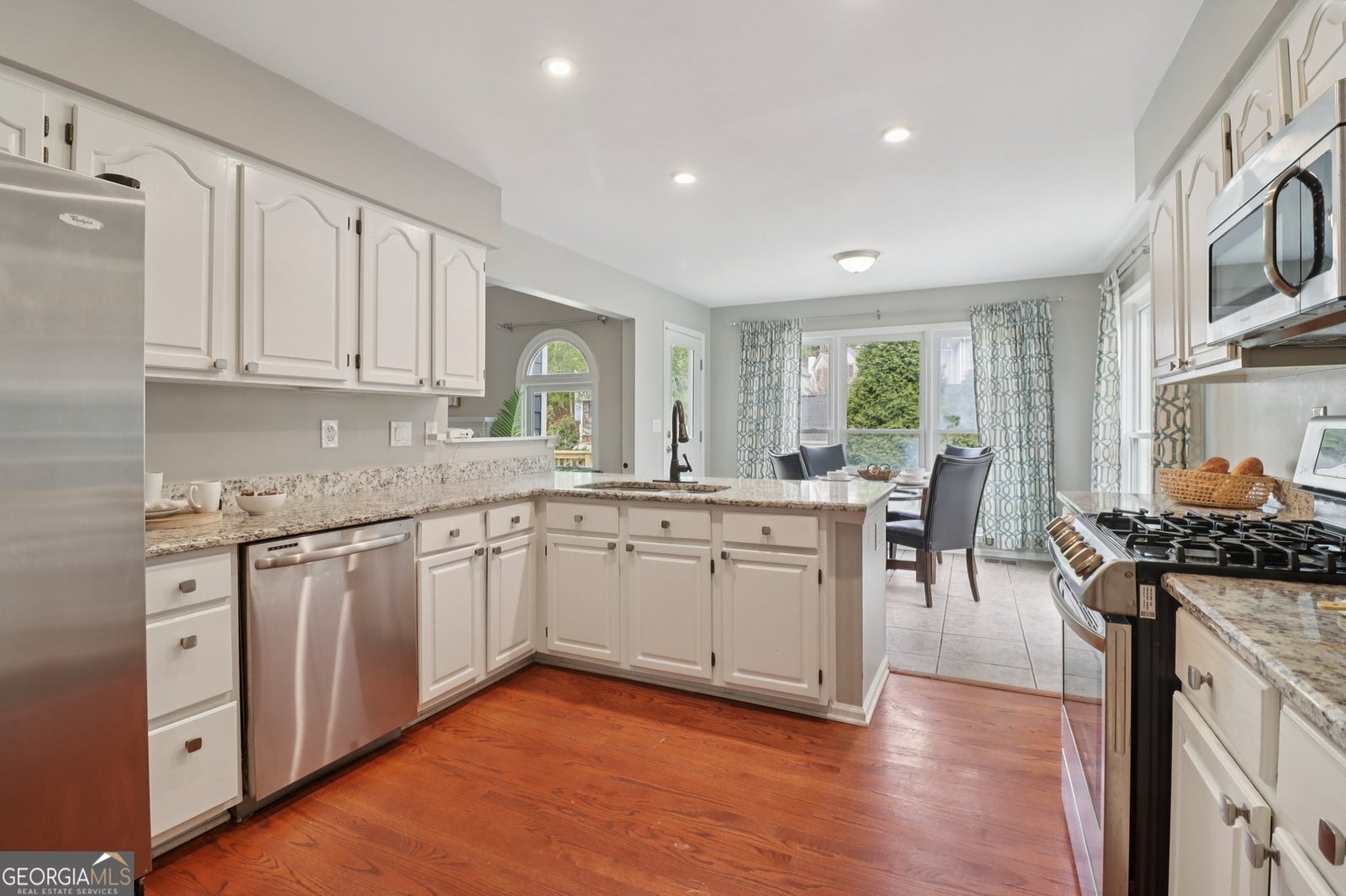 145 Glen Holly Drive Roswell - Photo 9