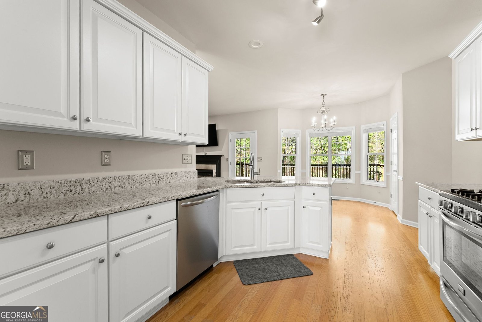 3656 Castle View Court Suwanee - Photo 16