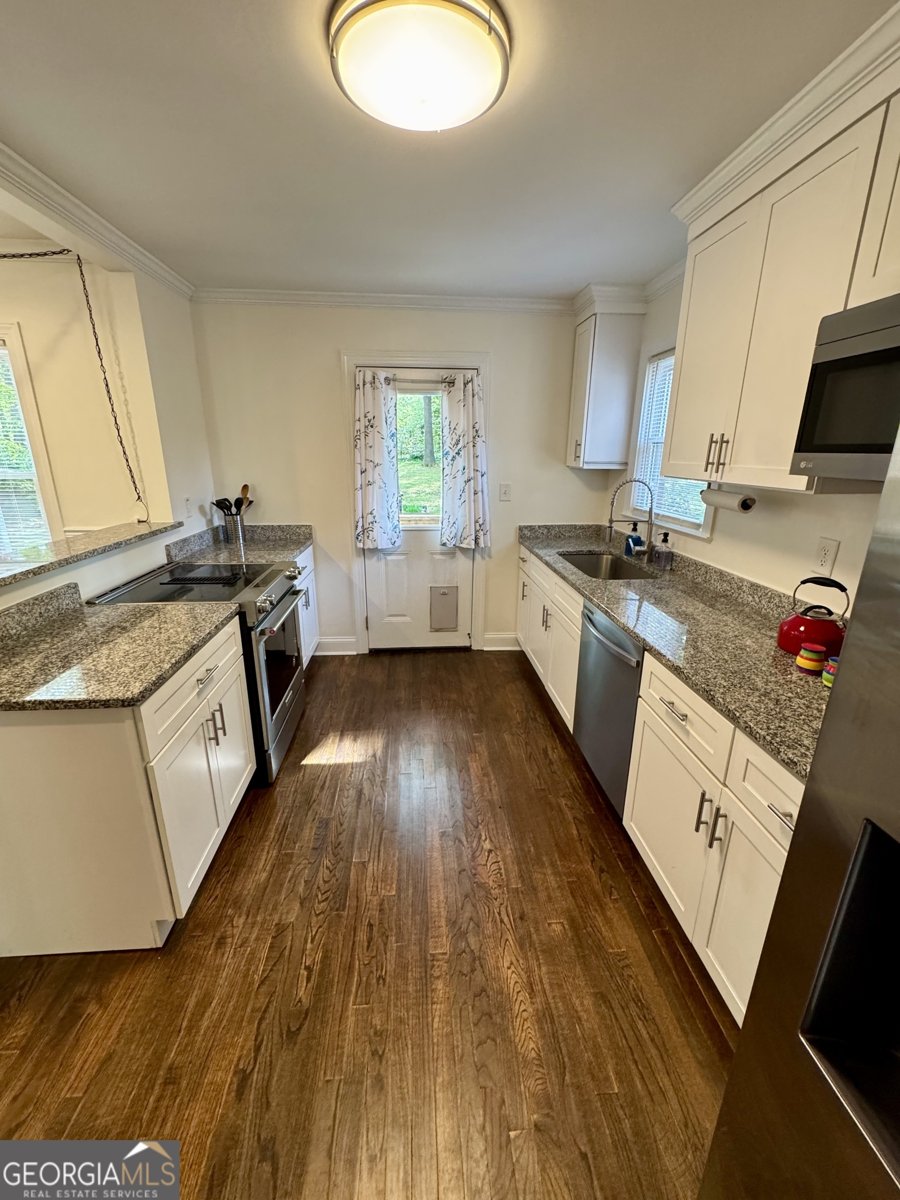 2894 South Clark Drive East Point - Photo 10