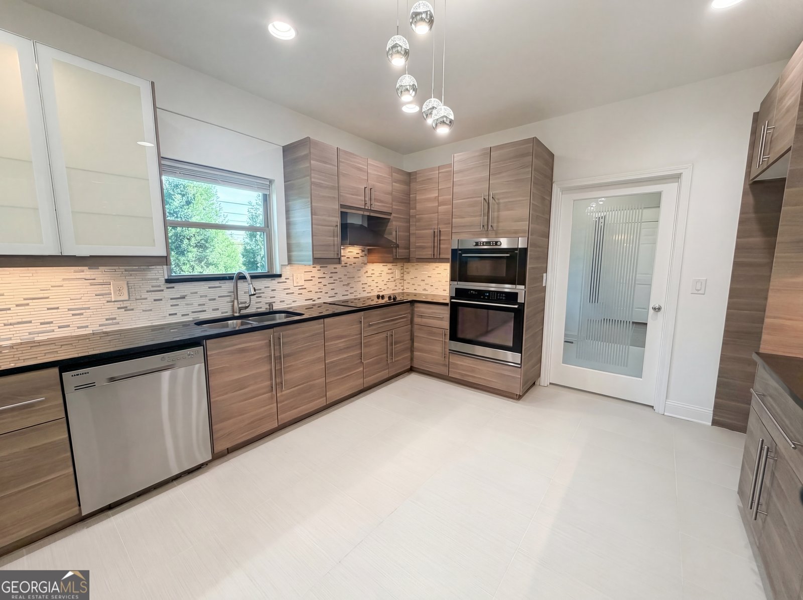 302 Summer Garden Drive Marietta - Photo 6