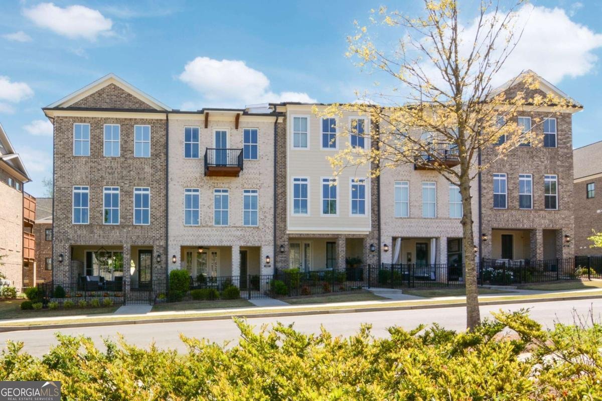 4651 Lanarc Drive Peachtree Corners - Photo 1