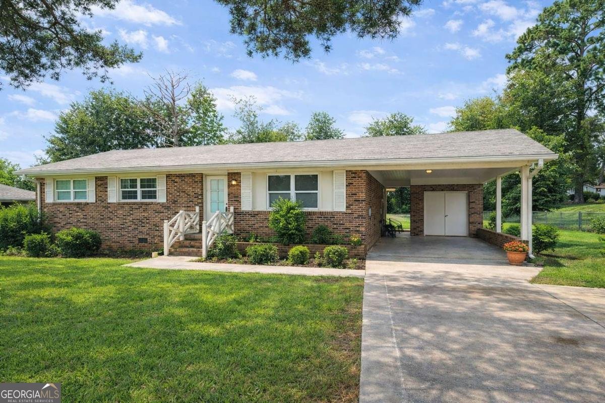 615 Peachtree Drive Thomaston - Photo 1