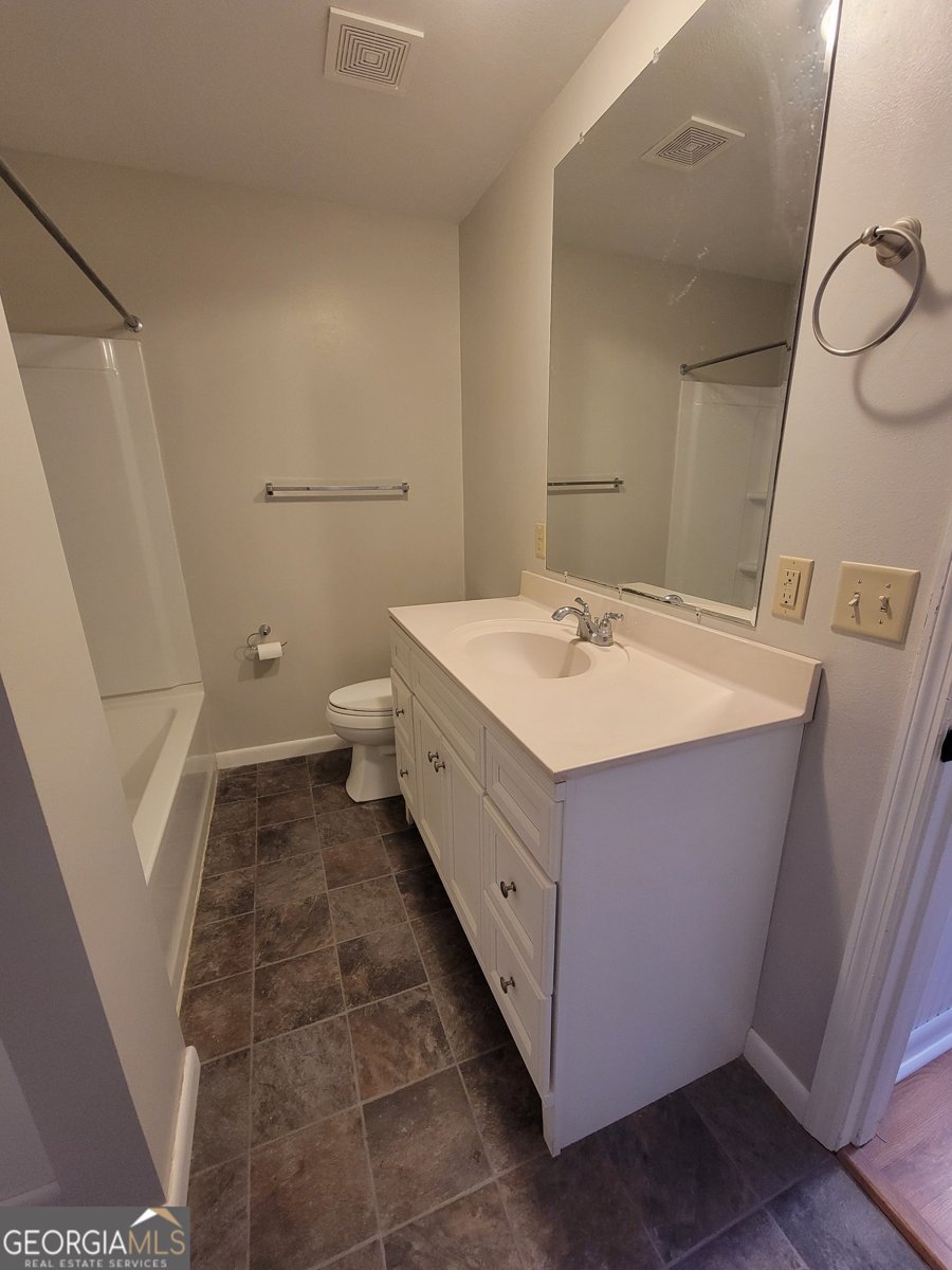 331 South Broad Street Statesboro - Photo 12