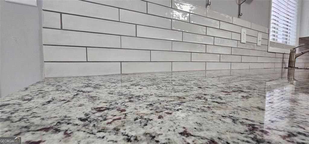 1096 Deleon Court Clarkston - Photo 56