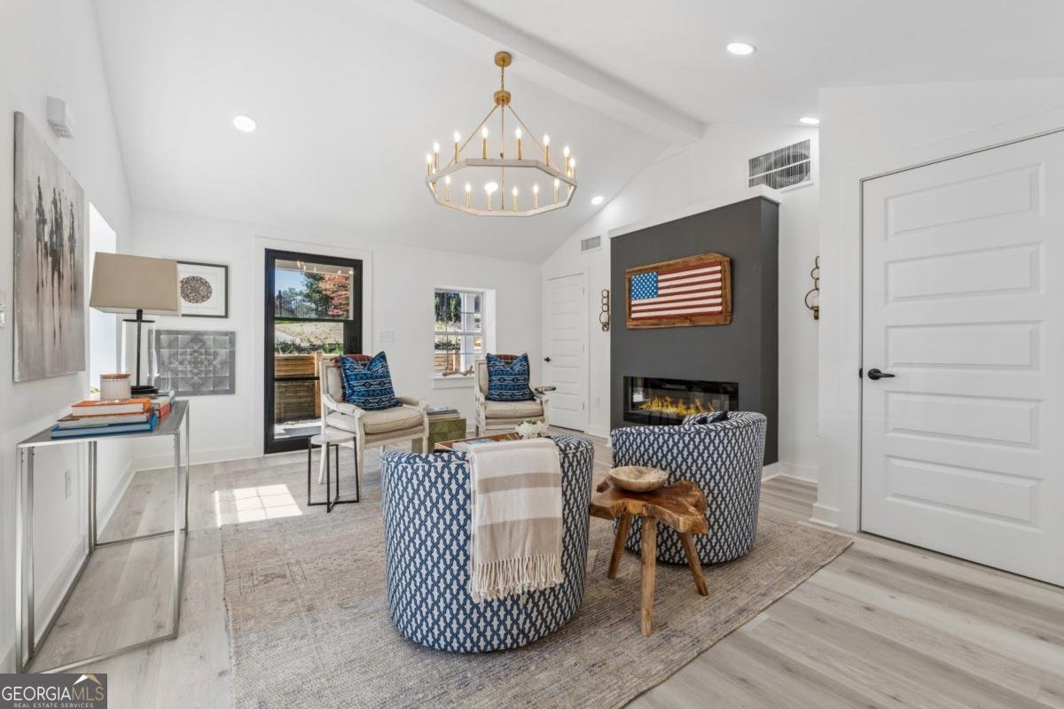 6337 Lakeview Drive Buford - Photo 10