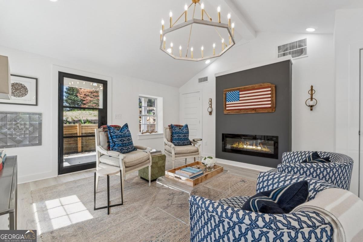 6337 Lakeview Drive Buford - Photo 12