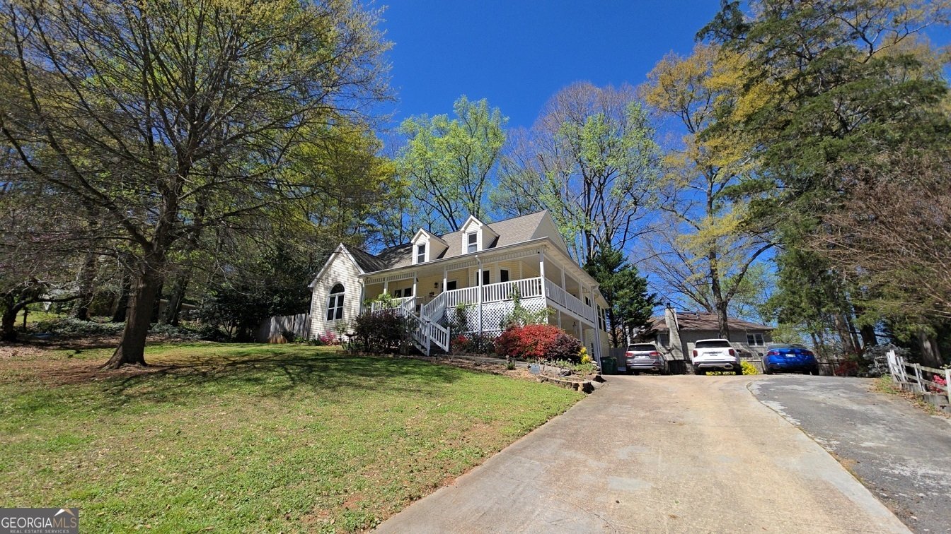 404 Kelly Circle Woodstock - Photo 1