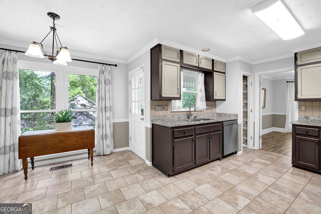 404 Kelly Circle Woodstock - Photo 14