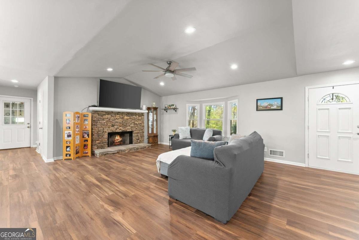 5515 Holly Hill Drive Gainesville - Photo 8